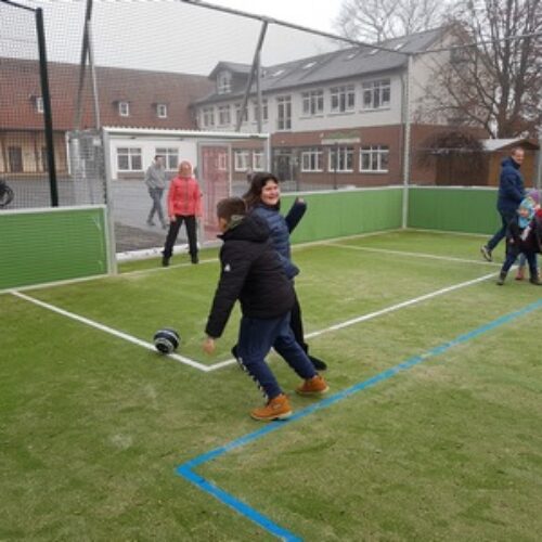 Soccerfeld auf dem Grundschulhof in Leeden eingeweiht