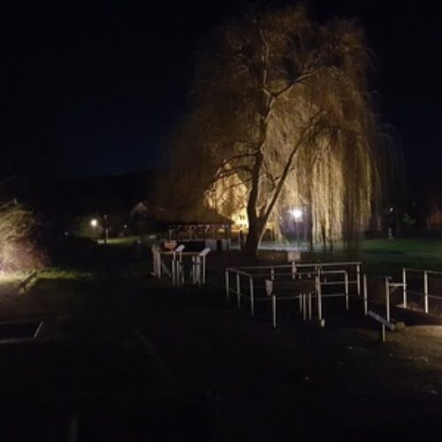 Beleuchtung des Kneipp-Bewegungspark eingeschaltet